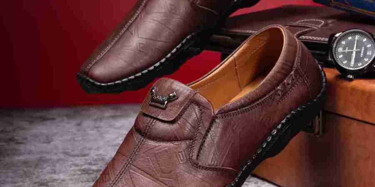 Hé lộ 6 tuyệt chiêu giúp bạn nhận biết giày hàng hiệu chất lượng