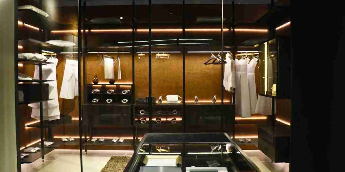 Benefits of a Walk-In Wardrobe: Why Every Home Needs One